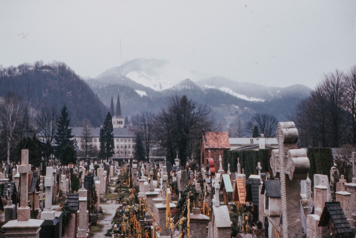 могилы в горах